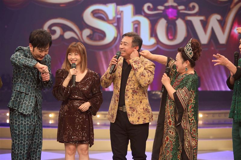 陽帆（左起）、吳淑敏、王中平、白冰冰同台。（圖／民視提供）