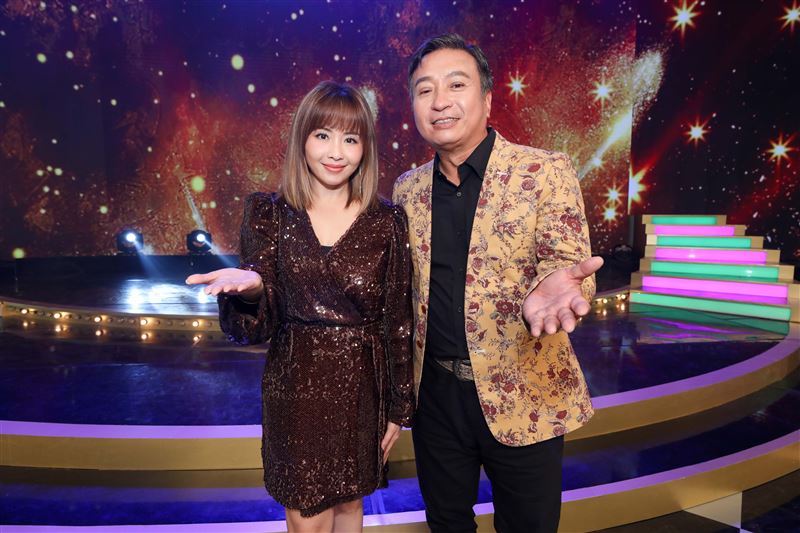 吳淑敏跟王中平合照。（圖／民視提供）