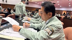 林俊憲提到，今天一大早，他依然照常走進立法院，參與法案審查、履行立法委員的職責。（圖／翻攝自林俊憲臉書）