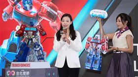 台北燈節變形金剛小提燈3/1起發放台北市觀光傳播局16日舉行2026台北燈節宣傳記者會，公布活動將於2月25日登場，此次規劃西門與花博雙展區，並打造以電影「變形金剛」角色柯博文造型小提燈，預計3月1日起發放。（台北市觀傳局提供）中央社記者陳昱婷傳真　115年1月16日