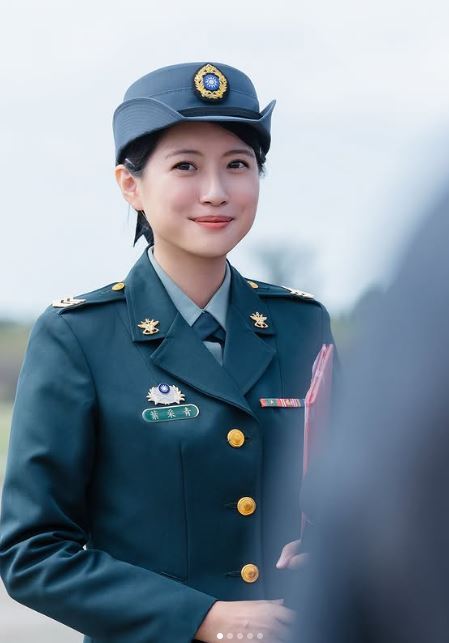 最美政戰士葉采青自請調派到東引島。（圖／翻攝自IG @eunice830220）