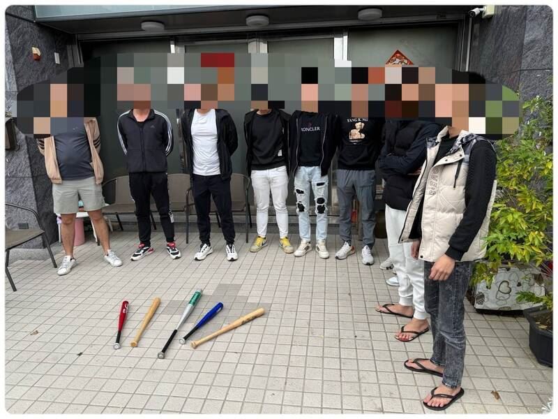 暴力分子逞兇隔天就被警方拘提到案。（圖／翻攝畫面）