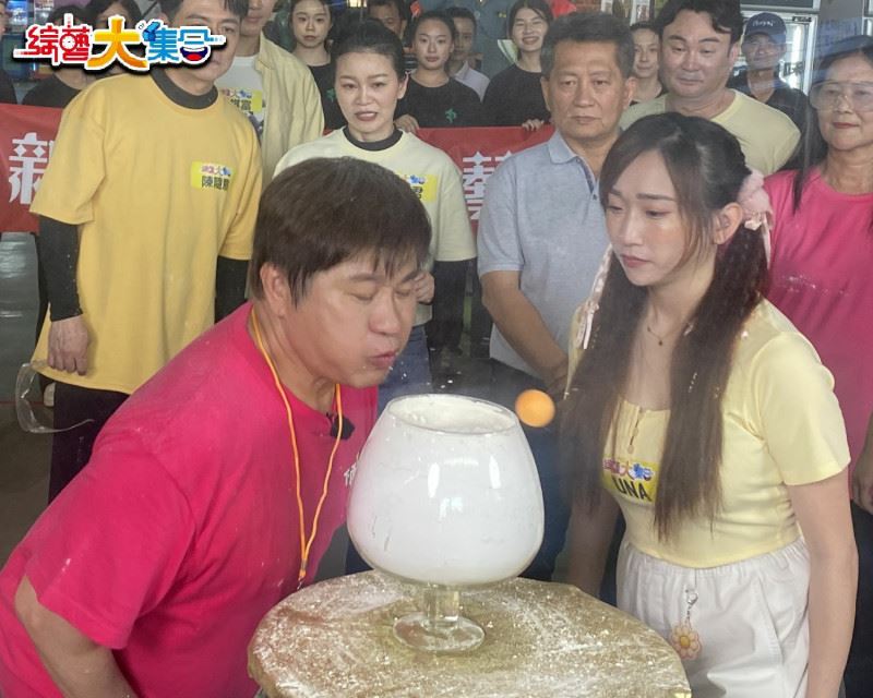 藝人挑戰遊戲獲得的獎金，傳出被《綜藝大集合》製作單位收回去，讓胡瓜自拋腰包還給來賓。（圖／翻攝自綜藝大集合臉書）