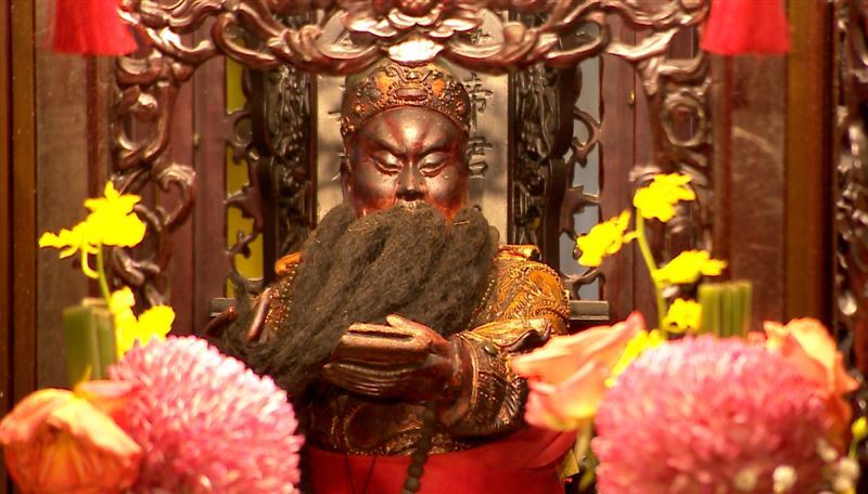 坐在六角神轎上的普濟堂關聖帝君。（圖／寶島神很大提供）