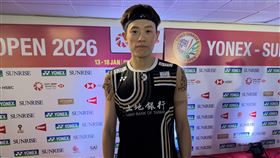 林俊易拉傷一度連走都難　印度羽賽逆轉闖4強台灣羽球好手林俊易（如圖）月初在馬來西亞公開賽中拉傷左小腿，情況嚴重到一度無法走路，今天他在印度公開賽逆轉擊敗地主好手，殺進男單4強。中央社記者李晉緯新德里攝 115年1月16日