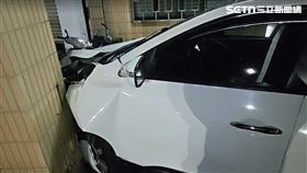 台中,西屯區,事故,騎樓,零件,車禍,機車,受傷,損壞,台灣大道,闖紅燈（圖／翻攝畫面）