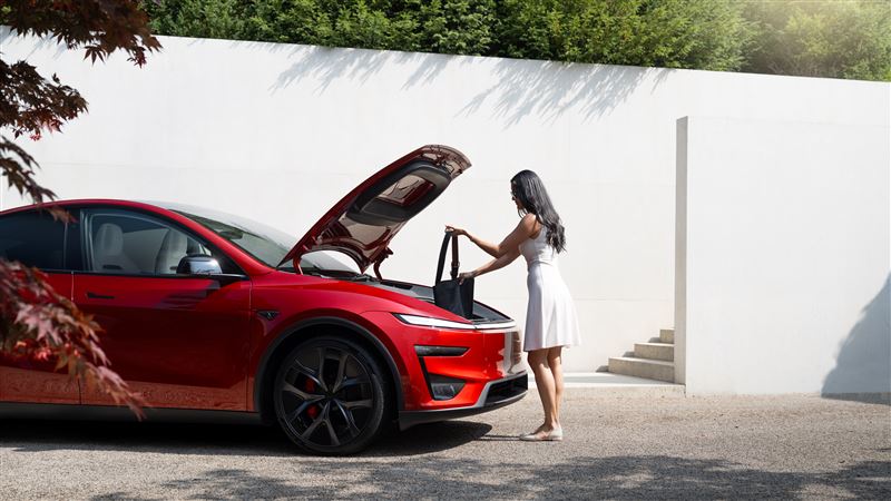 充電15分鐘即可補充最高243公里續航。（圖／Tesla提供）