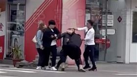 台中,清水,街頭,格鬥賽,騷擾,女店員,父子（圖／翻攝自黑色豪門企業）