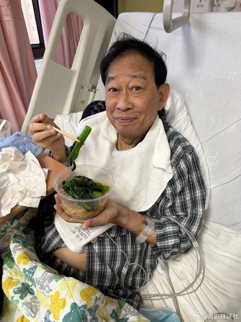 黎彼得去年曾因流感引發併發症入住ICU加護病房，需要插尿管和輸血治療。（圖／翻攝自微博）