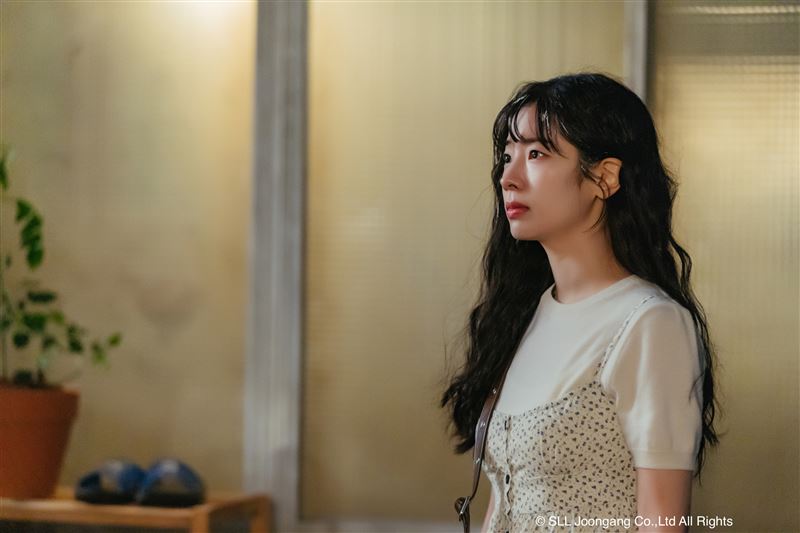 多賢在戲中目睹親梅竹馬被女友劈腿後，終於鼓起勇氣告白。（圖／Hami Video提供）