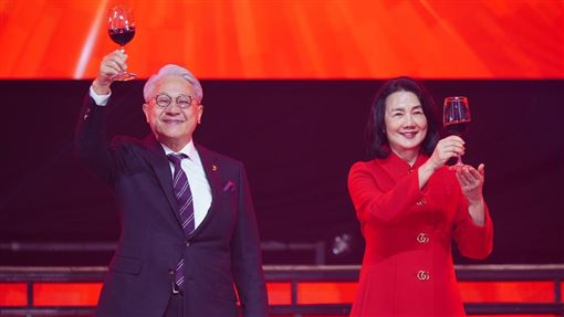 台新新光金席開1800桌　合併後首辦旺年會