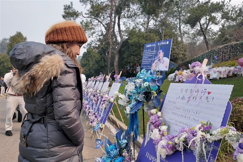 李玟51歲冥誕，二姐前往墓園緬懷。（圖／Coco李玟二姐NANCY提供）