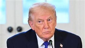 美國總統川普的動武恐嚇似乎失靈，16日他再祭出關稅老招，揚言要對反對美國併吞格陵蘭的國家課徵關稅。（圖／翻攝自X平台 @joni_askola）