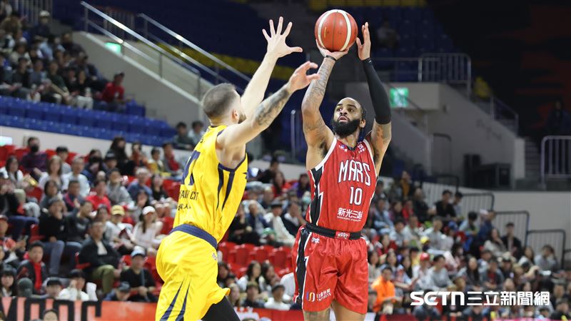 梅克熱身險睡著沒出賽　戰神剩雙洋將慘敗