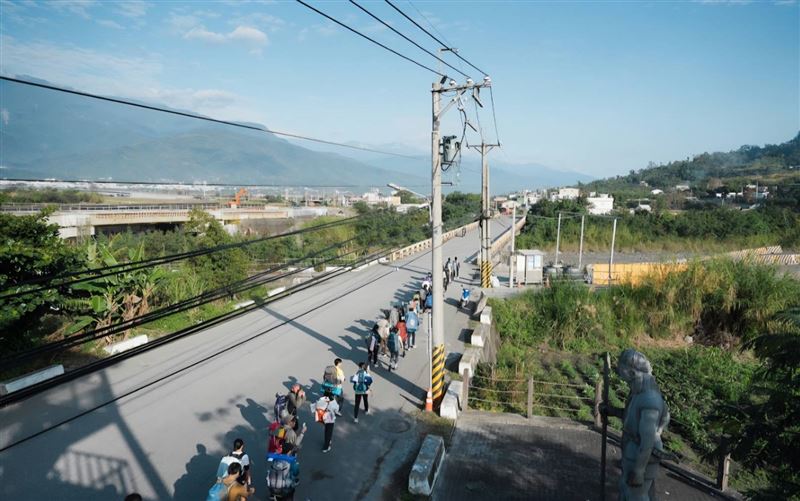 健身工廠安排有氧老師到花蓮西林部落舉辦「公益動一動」。（圖／翻攝畫面）