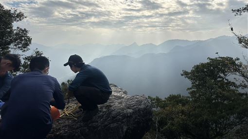 同登「谷關七雄」夫突猝死！妻伴屍等救援