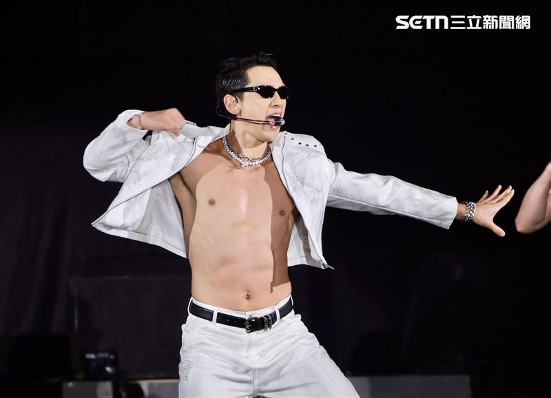 RAIN在台上又唱又跳，相當敬業。（圖／記者鄭孟晃攝影）