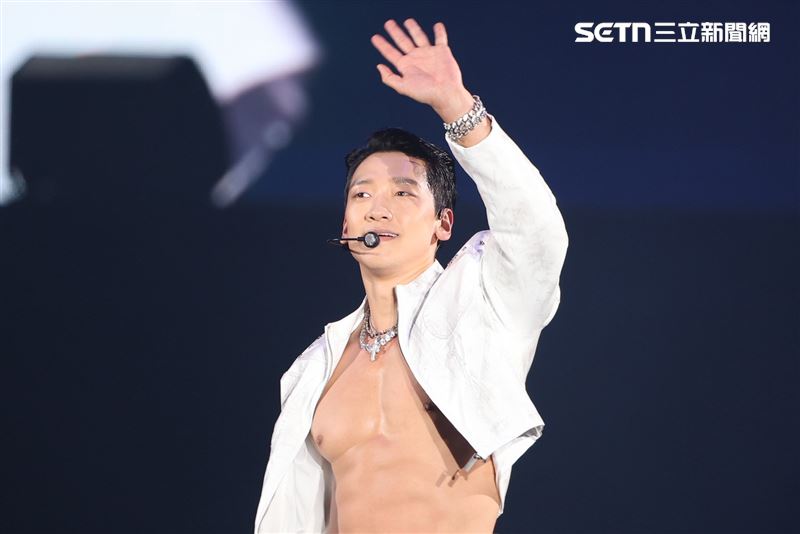 RAIN整場演出唱好唱滿，對歌迷超有誠意。（圖／記者鄭孟晃攝影）