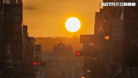 險象環生! 搶拍懸日美景路中