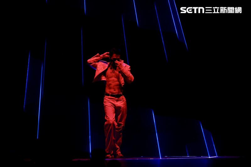 RAIN登場後，把小巨蛋瞬間變成大型音樂派對現場。（圖／記者鄭孟晃攝影）