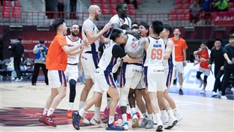 葛拉漢絕殺獵鷹　領航猿平聯盟紀錄10連勝