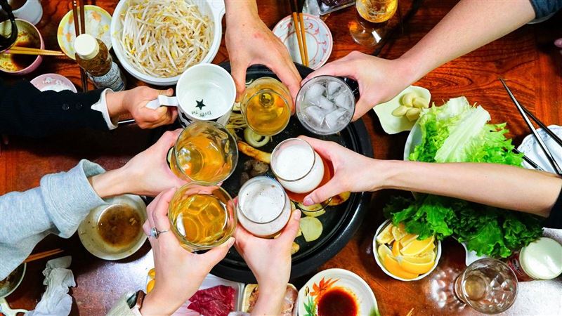 不是心臟病、中風！0歲女爽吃大餐竟猝死