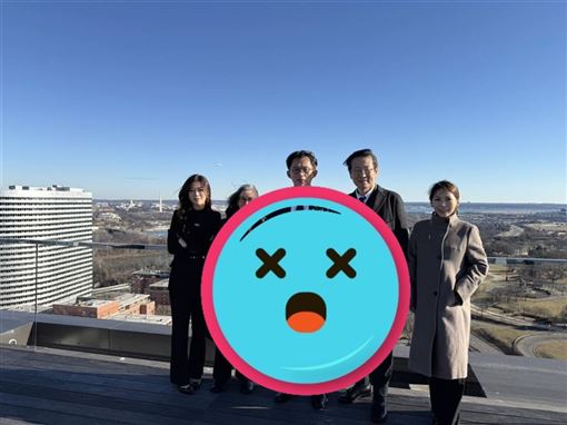 台美合照藏玄機？黃國昌這動作被罵翻！