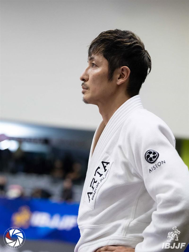 日本男星玉木宏在「巴西柔術歐洲錦標賽」抱回銅牌。（圖／翻攝自IG @ibjjf）