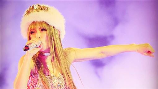 濱崎步爆氣喊「準備嚐到血」　歌迷全嚇傻