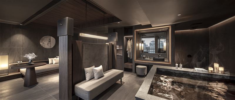 以泉癒食，用黃金琥珀美人湯洗浟疲憊，輕鬆暢饗一道道美味粵式佳餚。（圖／飯店旅宿業者提供）