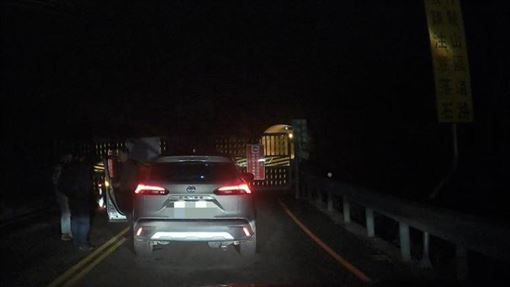 一句話觸動！天祥警助他直衝山下探病