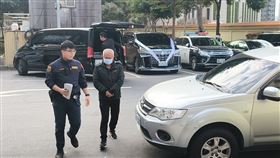 肇事的許男無語到場。（圖／翻攝畫面）