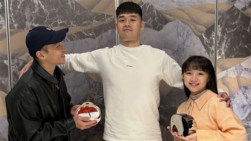 王齊麟生日 陳詩媛掀衣「7個月巨肚」現形