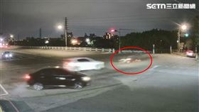 男大生,雙黃線,機車,車禍,逆向,閃車,台中,摔車,死亡（圖／翻攝畫面）