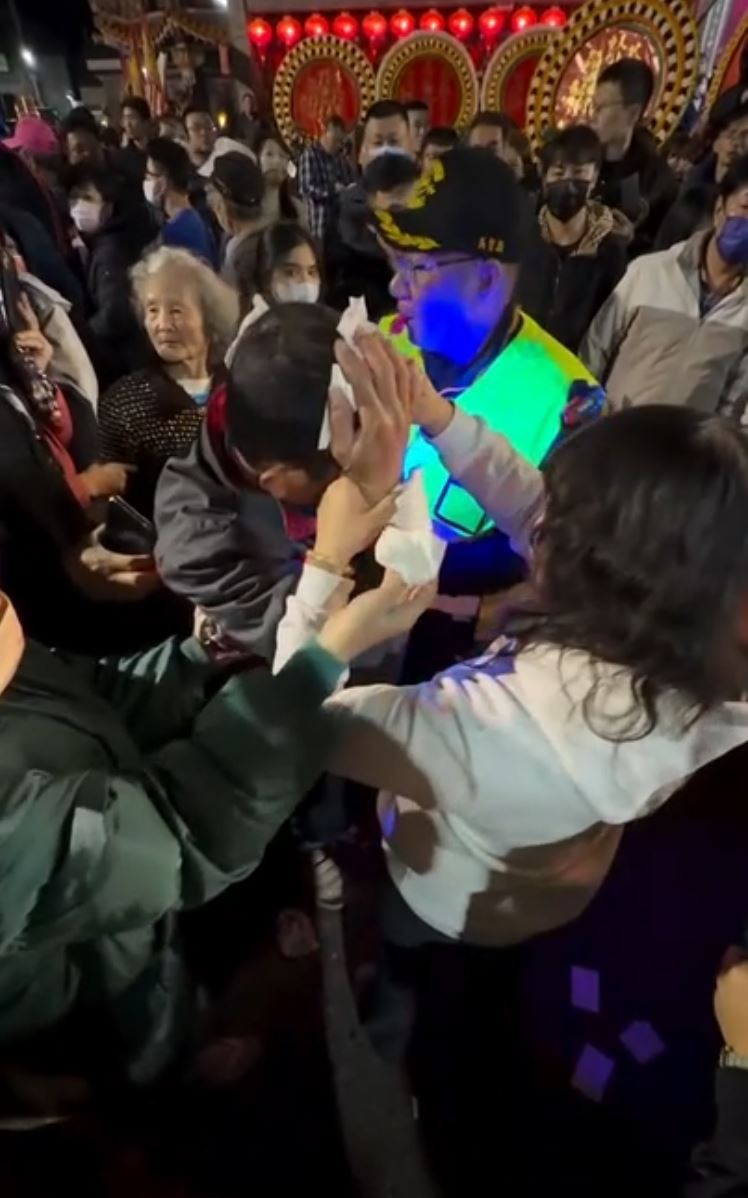 台南,新寮鎮安宮,煙火,異物,男子,鮮血,鞭炮,意外（圖／臉書粉專霸告授權提供）