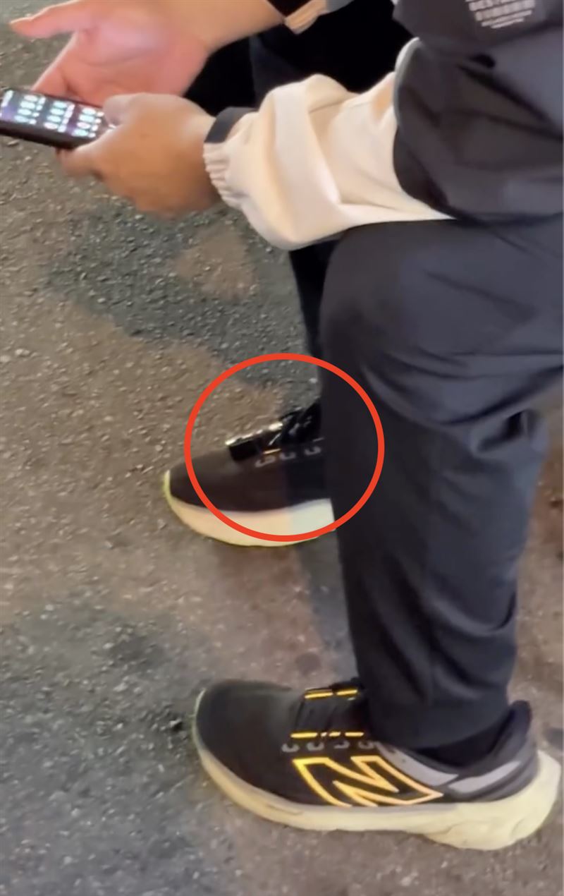 網友與女友去逢甲商圈時遭偷拍。（圖／翻攝自Threads @z_wm1）