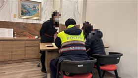 台中女導遊，網戀「港仔男神」， 戶頭30萬慘被盜領，外幣帳戶(圖／翻攝畫面)