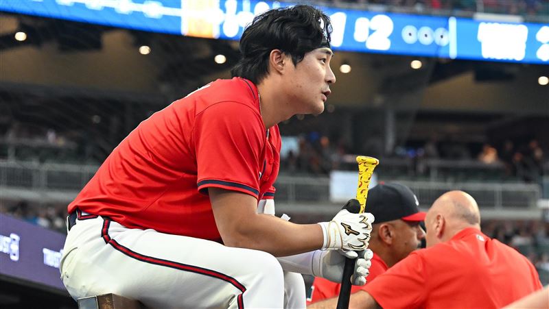 金河成冰上滑倒重傷　經典賽、開幕戰沒了