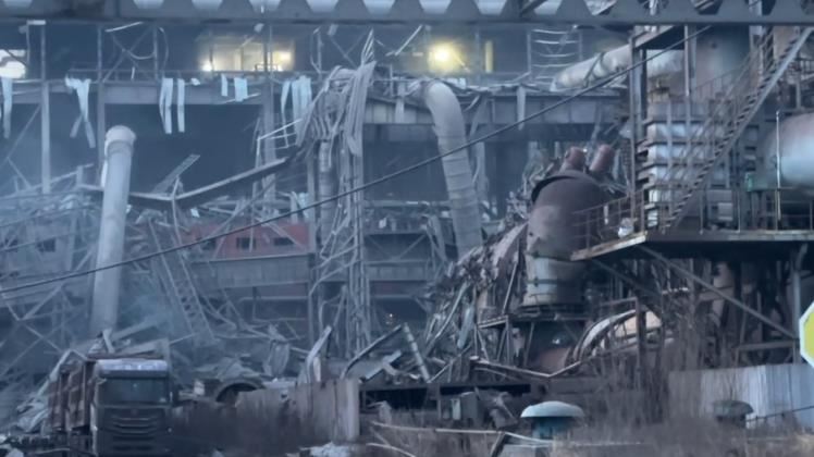 內蒙古稀土鋼板廠大爆炸，釀2死8失聯84傷。（圖／翻攝自央視微博）