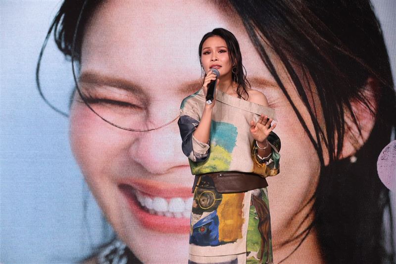 周蕙出道27年，以〈約定〉、〈好想好好愛你〉等歌曲療癒歌迷。（圖／記者鄭孟晃攝影）