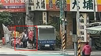 夫妻遭逆子砍死　遇害擺攤賣蔥油餅身影曝