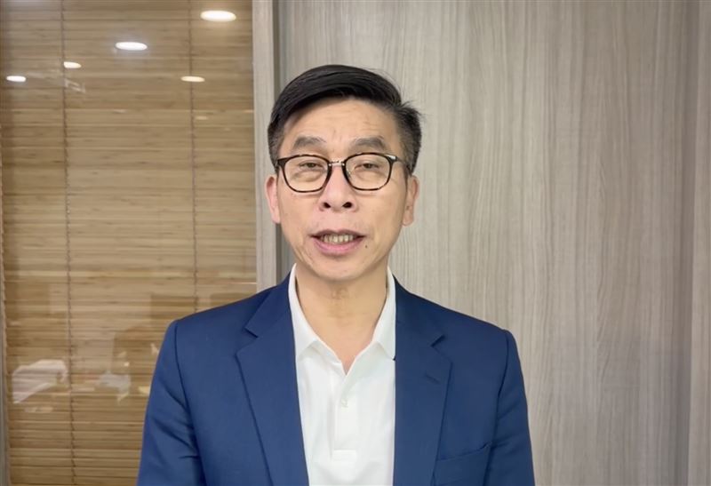 鍾佳濱認為，意見不一都可以討論，但重點是施政要負責任，有多少財源就做多少事情、說多少話。（圖／鍾佳濱國會辦公室提供）