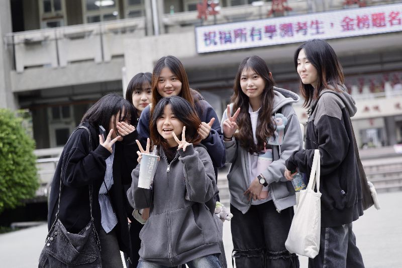 大學問網站根據過去一年5468萬筆瀏覽數據，找出適合社會組、非理工學生，具備AI（人工智慧）時代潛力的5大領域科系