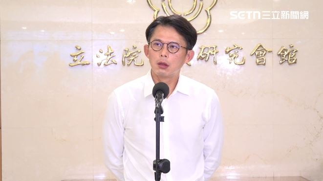 黃國昌帶走國防機密資料稱不小心（圖／翻攝畫面）