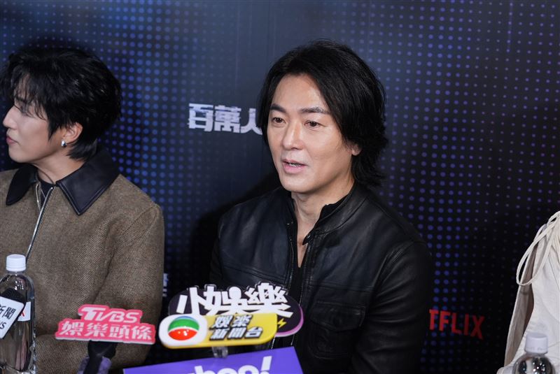 鄭伊健私下熱愛打電動。（圖／記者鄭孟晃攝影）