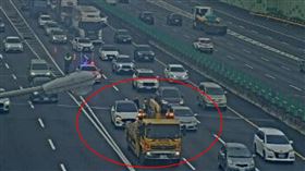 桃園,事故,車道,國道,中壢,車禍,追撞,回堵,塞車,上班。（圖／翻攝自1968APP）