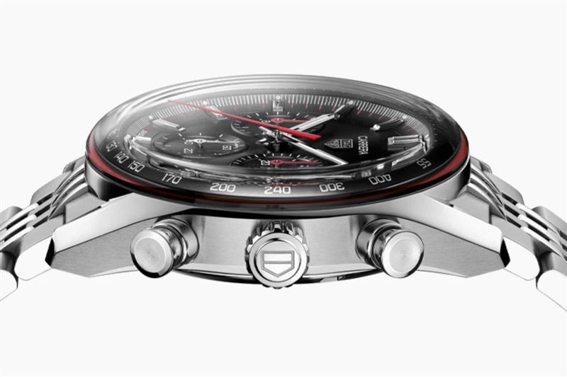 TAG Heuer以Glassbox弧形錶鏡向經典致敬。（圖／翻攝TAG Heuer網站）