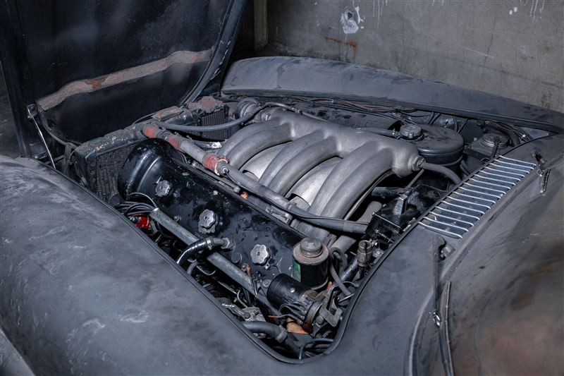 引擎經過NSL套件強化後輸出從215匹提升至240匹。（圖／翻攝Artcurial網站）