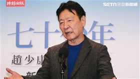 趙少康表示，以前林青霞也亮票，卻不起訴，「法律之前人人平等，但是我覺得對林青霞是很不公平的」。（圖／記者楊士誼攝影）