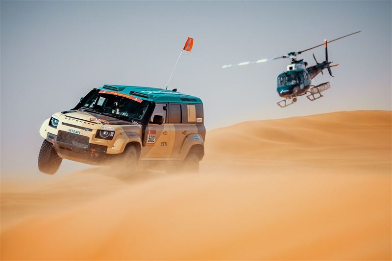 Defender Dakar D7X-R拉力賽車10次橫掃前三名。（圖／JLR提供）